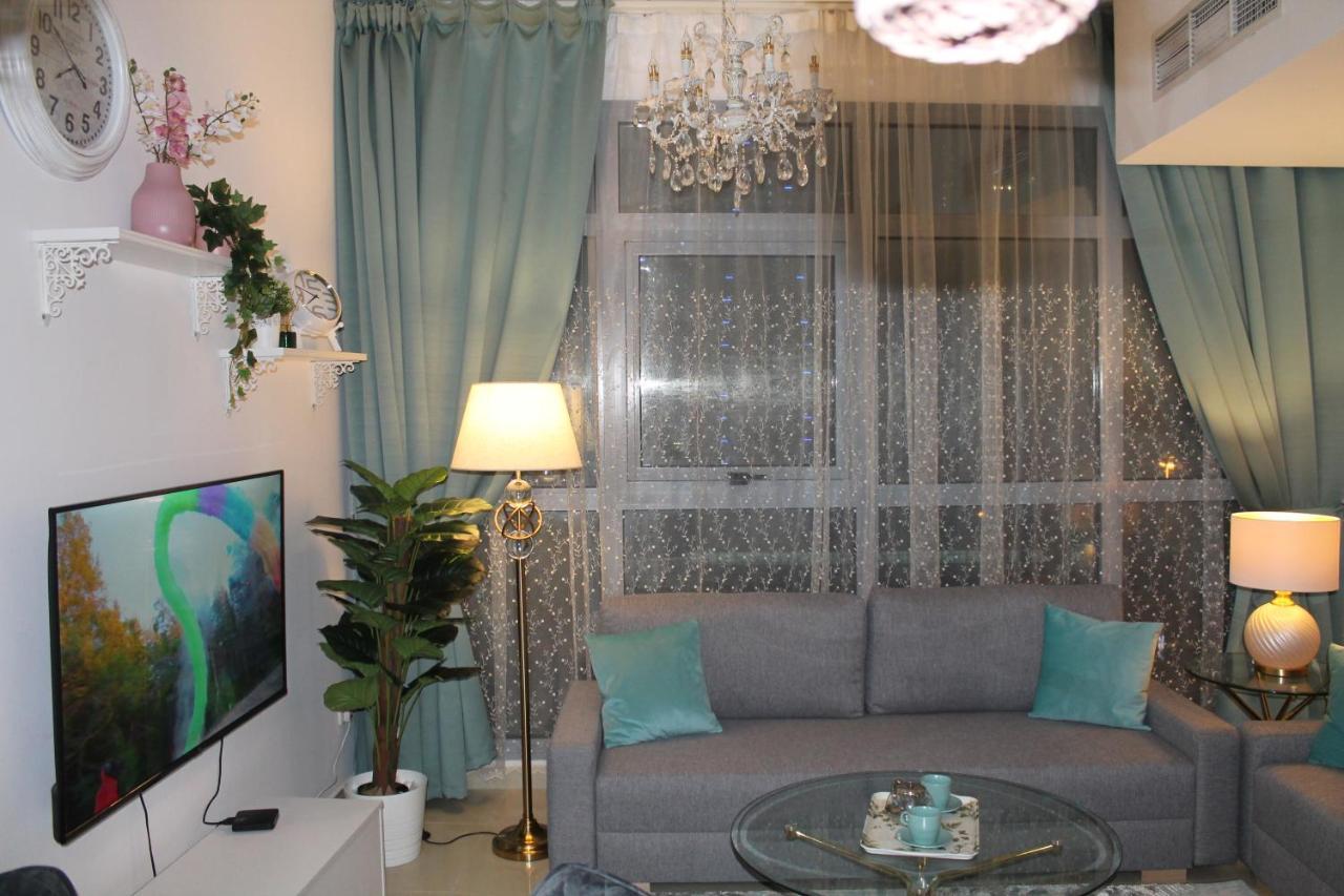 Newly Furnished One Bedroom Apartment Next To Metro & Beach In Marina Residence Dubaj Zewnętrze zdjęcie