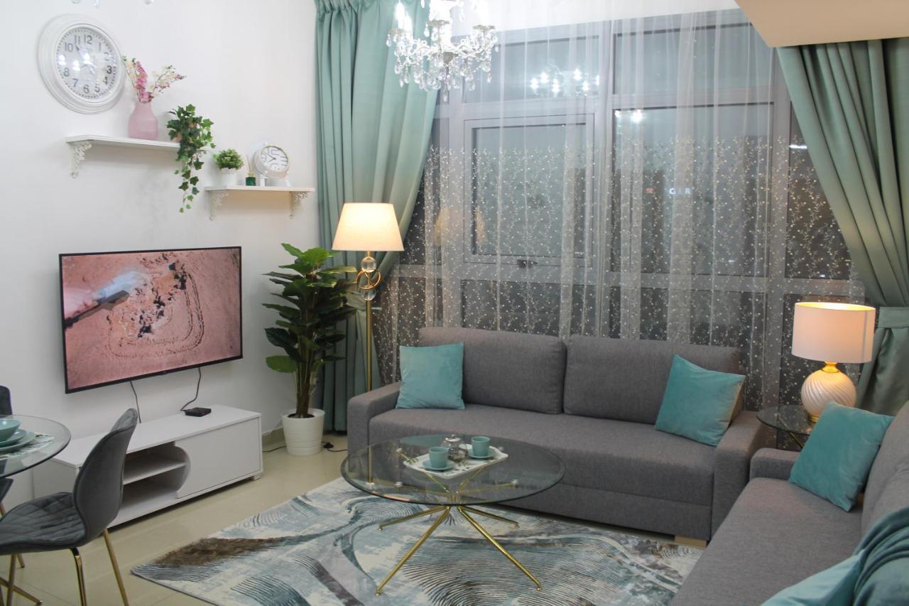 Newly Furnished One Bedroom Apartment Next To Metro & Beach In Marina Residence Dubaj Zewnętrze zdjęcie