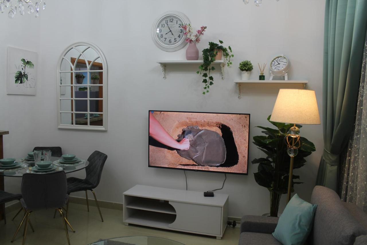 Newly Furnished One Bedroom Apartment Next To Metro & Beach In Marina Residence Dubaj Zewnętrze zdjęcie
