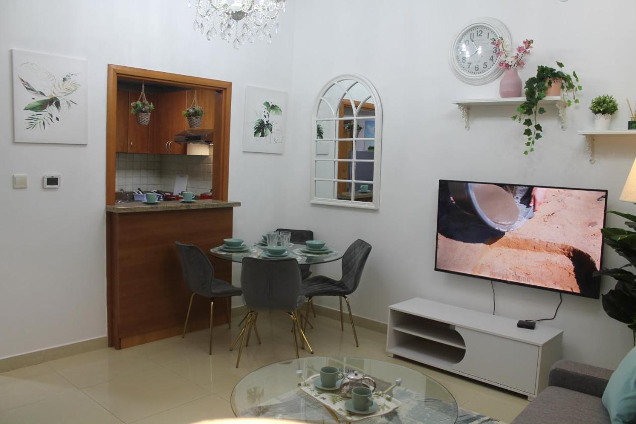 Newly Furnished One Bedroom Apartment Next To Metro & Beach In Marina Residence Dubaj Zewnętrze zdjęcie