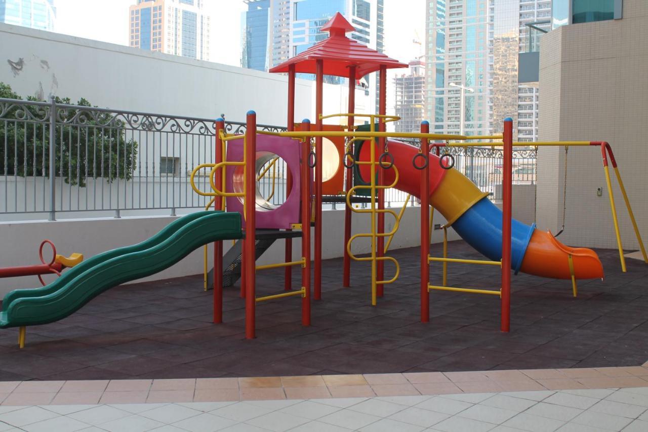 Newly Furnished One Bedroom Apartment Next To Metro & Beach In Marina Residence Dubaj Zewnętrze zdjęcie