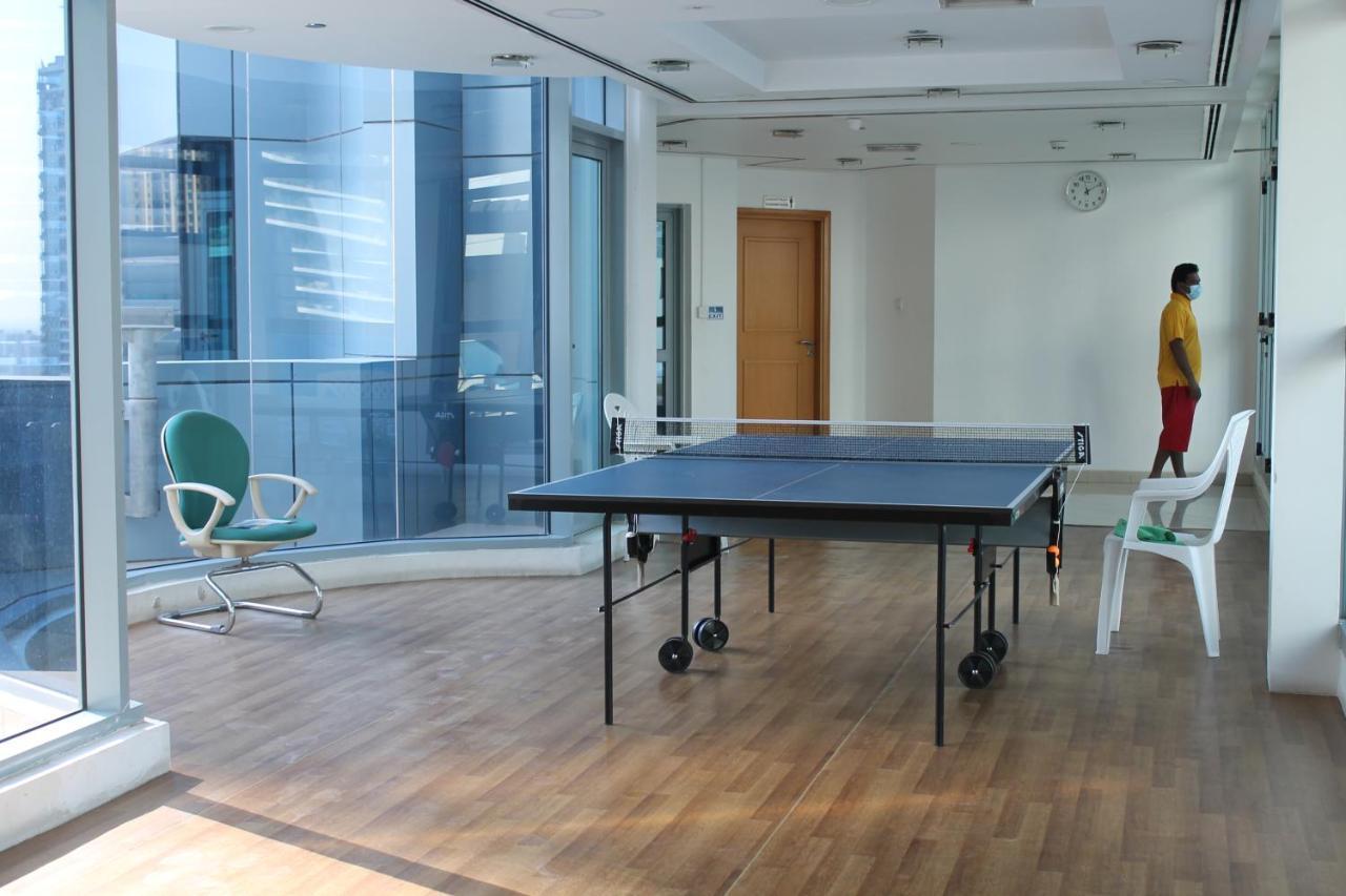 Newly Furnished One Bedroom Apartment Next To Metro & Beach In Marina Residence Dubaj Zewnętrze zdjęcie
